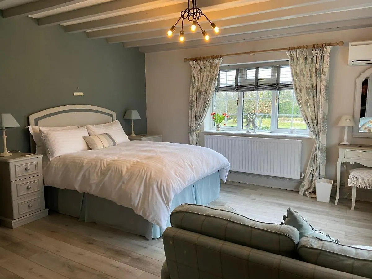 Ticketyboo Suites Pickering