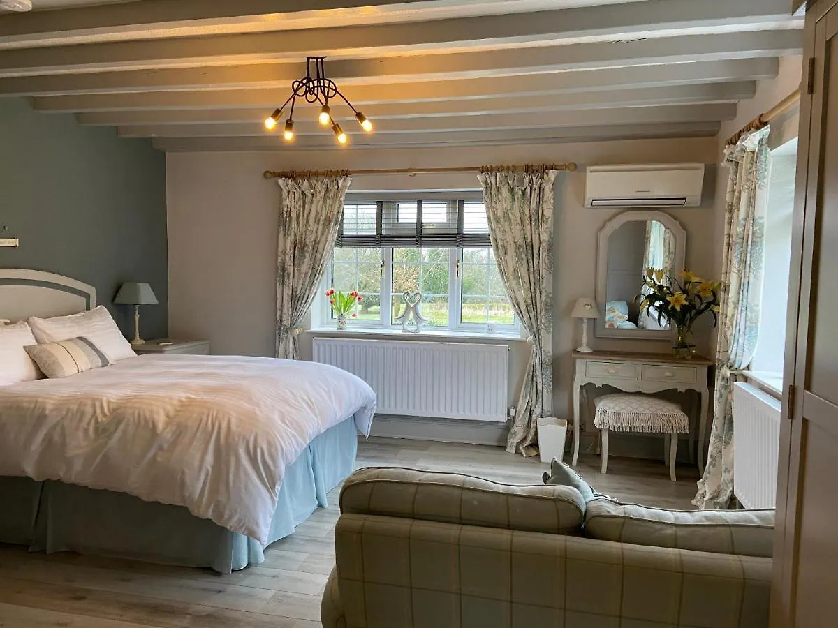 Bed & Breakfast Ticketyboo Suites Pickering
