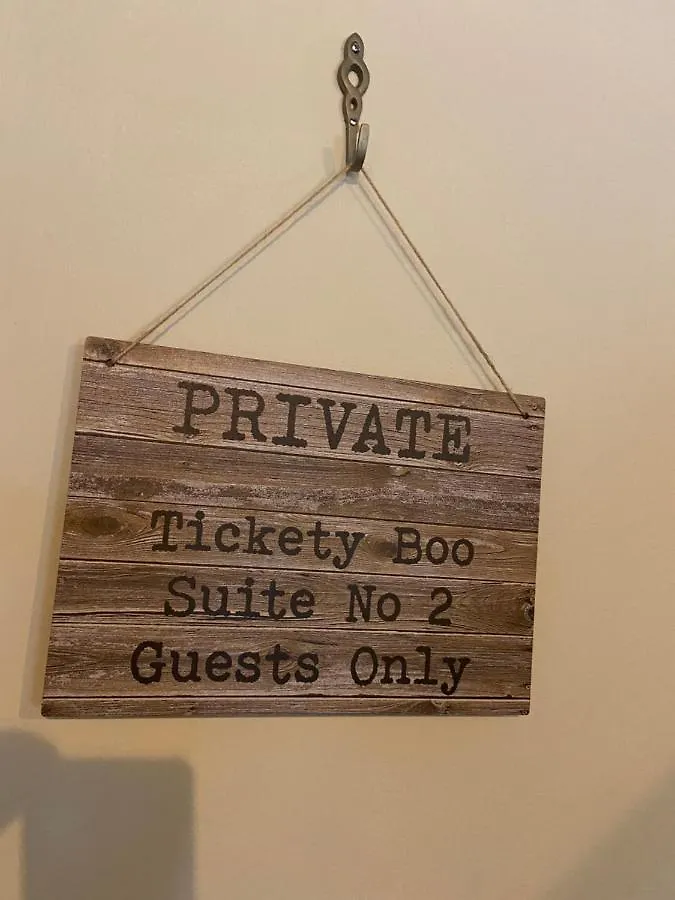 Bed & Breakfast Ticketyboo Suites Pickering